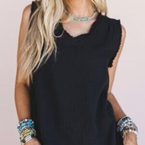 The Nest Glow Hour Black Top